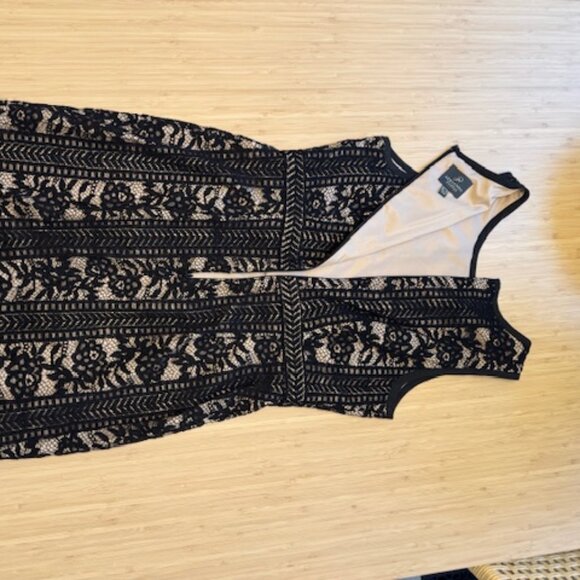 Adrianna Papell perfect LBD Sz 10 - Picture 2 of 7